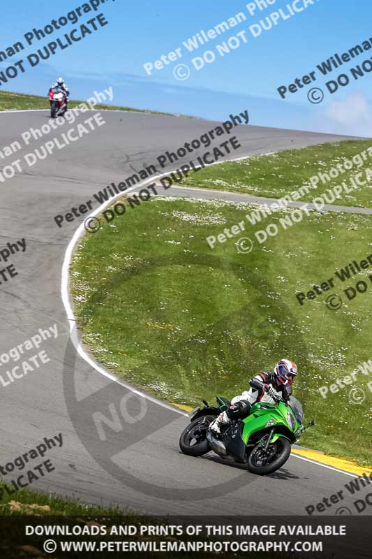 anglesey no limits trackday;anglesey photographs;anglesey trackday photographs;enduro digital images;event digital images;eventdigitalimages;no limits trackdays;peter wileman photography;racing digital images;trac mon;trackday digital images;trackday photos;ty croes